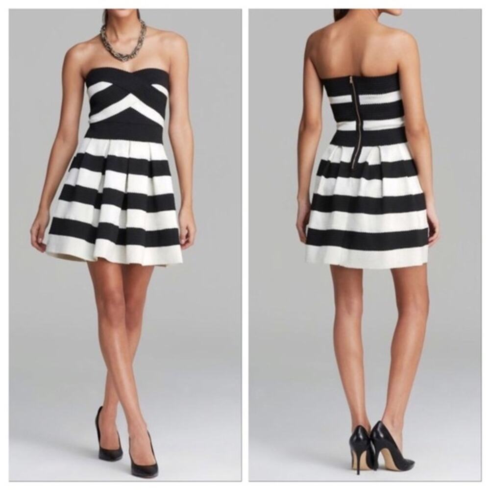 BCBG Max Azria Striped Fit And Flare Strapless Bandage Dress Size Medium M NWT